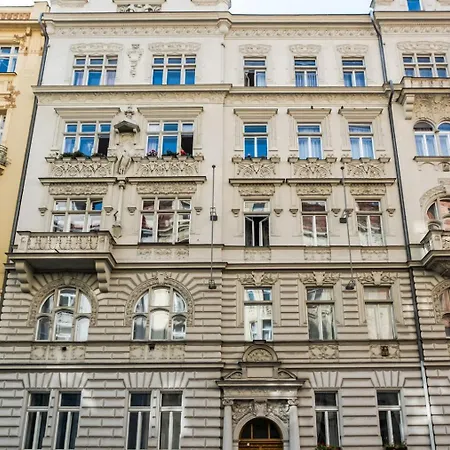 Apartment Blueground New Town View Nr Vltava River Prg-125